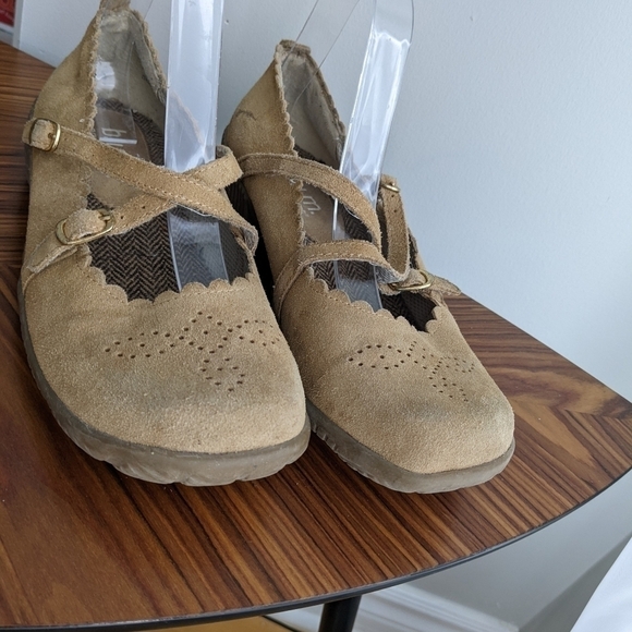 BUM Equipment suede mary janes hiking flats tan camel brown size 8 s1 - Picture 7 of 8